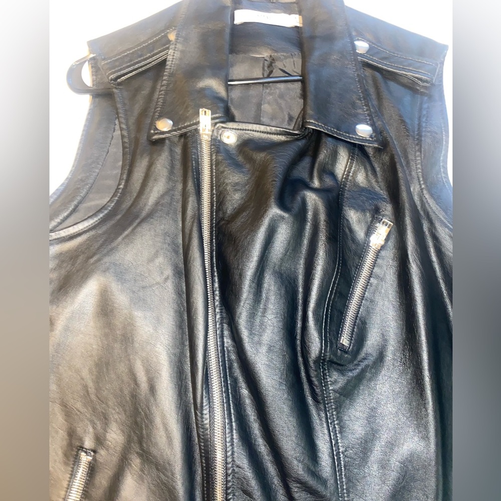 Womens Motorcycle Biker Faux Leather Sleeveless Vest Jacket Slant Zip w/ Pockets - Picture 3 of 4